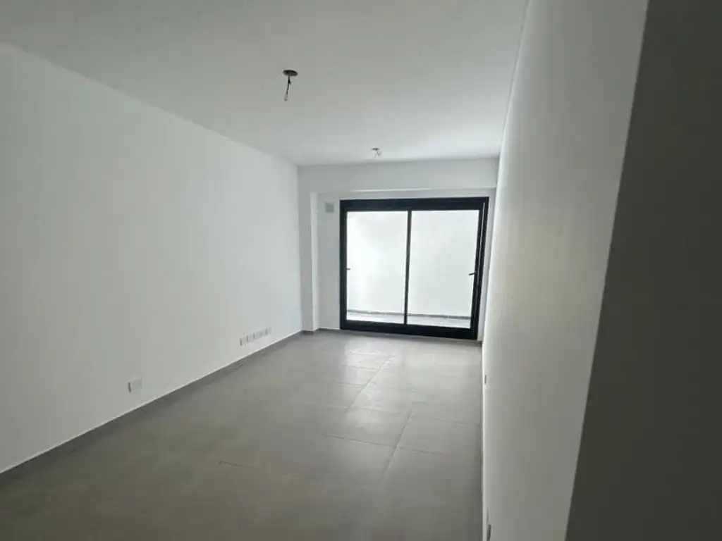 Caaguazú 6400, Piso 1