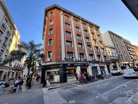 Oficina en Alquiler en Ciudad Vieja, $U 23.000