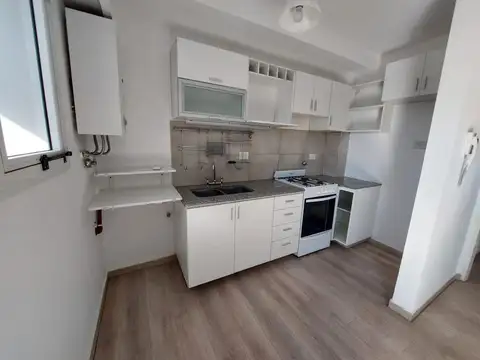 Departamento en Alquiler en Echesortu, $ 839.000