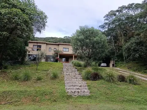 Exc casa 3 dorm suite/pileta/gge/esc/jard Valle Escondido