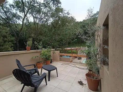 Exc casa 3 dorm suite/pileta/gge/esc/jard Valle Escondido