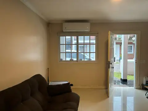 LAS MADRESELVAS 2600