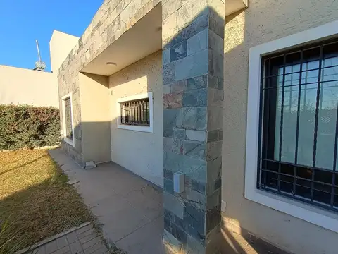 CASA EN VENTA 3 dormitorios Bª La Pampeana  APTO CREDITO
