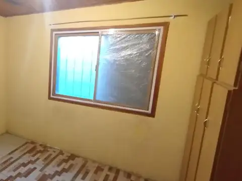 Casa en Alquiler con 2 cocheras
