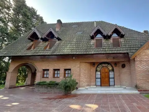 Casa en venta de 3 dormitorios en Villa Gobernador Udaondo