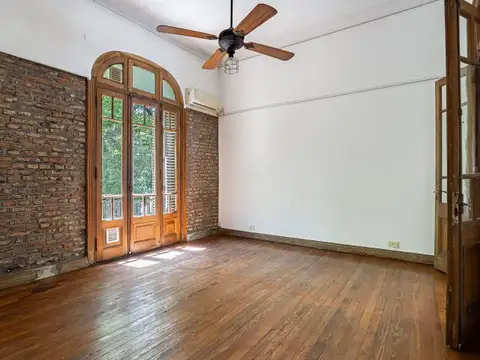 Depto Tipo Casa 4 ambientes con 2 baños