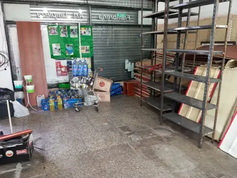 LOCAL comercial 200mts trifasica