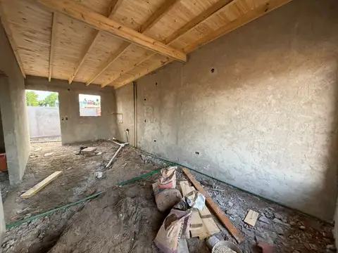 Casa 3 ambientes con 1 baño