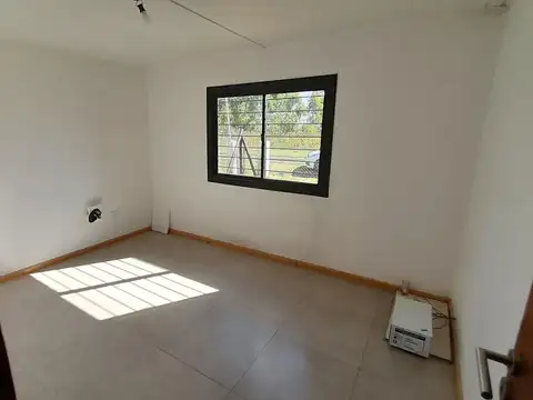 Casa 2 ambientes con 1 baño