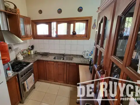Casa en Venta con 1 cochera