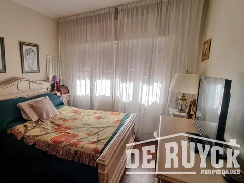 Chalet 3 ambientes, Proximo a Av. 12 de Octubre