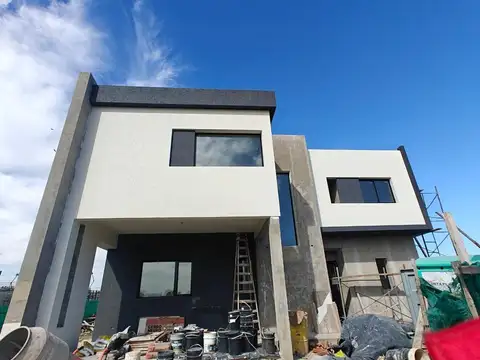 Casa en Venta en Pilar Del Este, USD 250.000