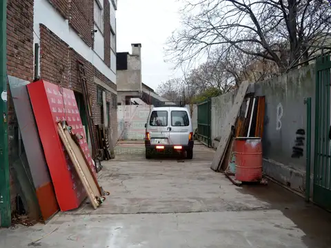 Galpon en Venta 34  mts Fondo