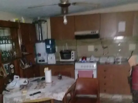 Casa 3 ambientes con 2 baños