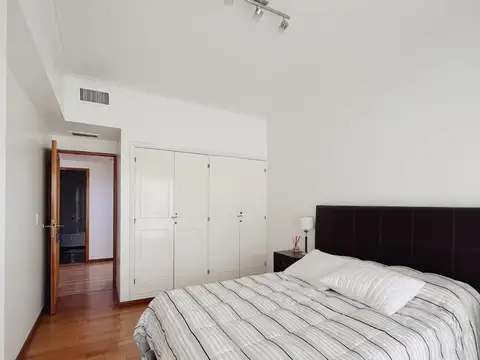 Importante departamento en Venta Plaza Pringles