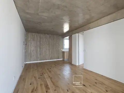 San Juan 3400, Piso 7