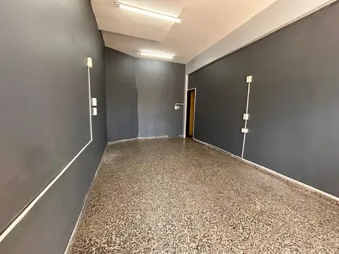 Local en Alquiler en Berazategui, $ 640.000