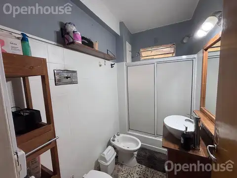 EXCELENTE PH 2 AMBIENTES CON PATIO Y TERRAZA PROPIA