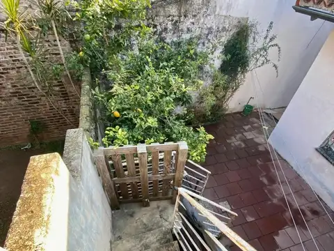 Casa en venta - 2 Dormitorios 1 Baño - Bernal