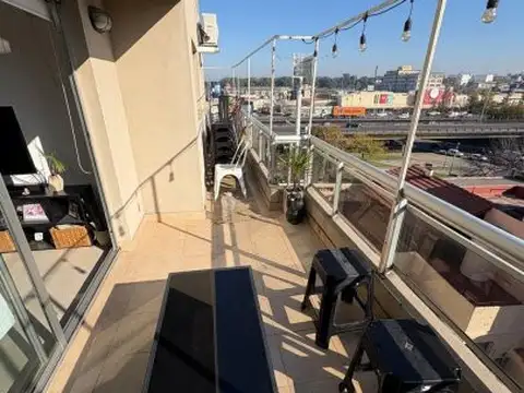 Venta. 2 ambientes. Con balcon.Barracas.