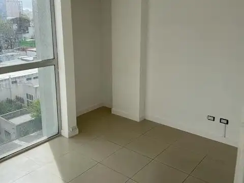 Oficina con cochera - Colón al 3400