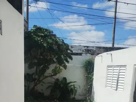 CASA TALLER Y VIVIENDA DE 1 DORMI EN VENTA EN B° MARECHAL