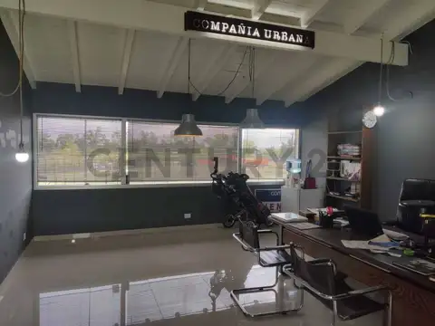 Oficina doble altura en Riviera Park, Nordelta.