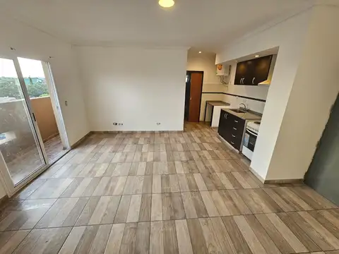 Departamento en Alquiler en Villa Constructora, $ 490.000