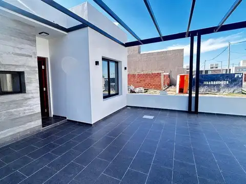 Casa 3 ambientes con 1 baño