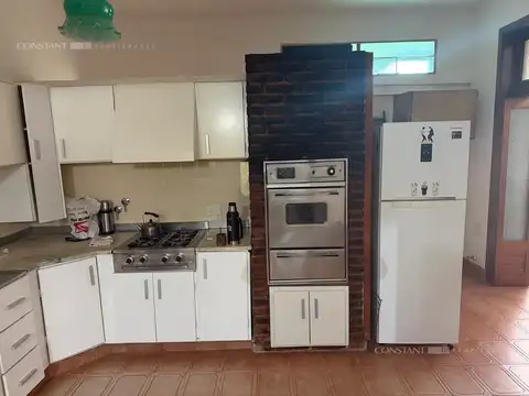 Casa en Alquiler con 1 cochera