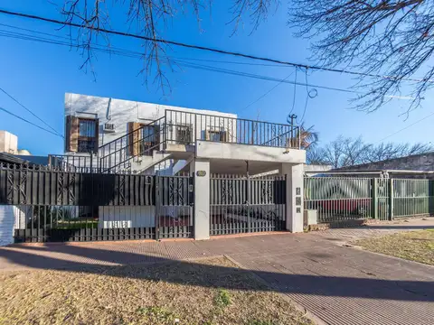 EN VENTA - DOS CASAS UNIFAMILIAR DE DOS DORMITORIOS CADA UNA - BARRIO EL GRÁFICO, FISHERTON