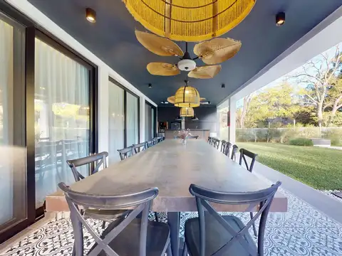 Casa en Venta en Club Miralagos, USD 550.000