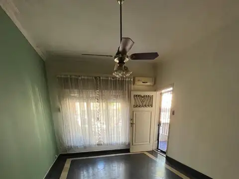 Depto Tipo Casa en Alquiler de 2 dormitorios