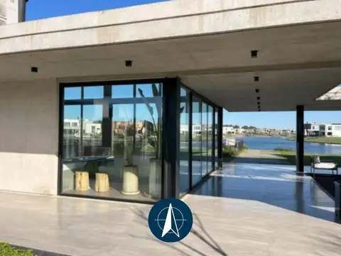 Lote al lago en venta en Carpinchos, Nordelta.