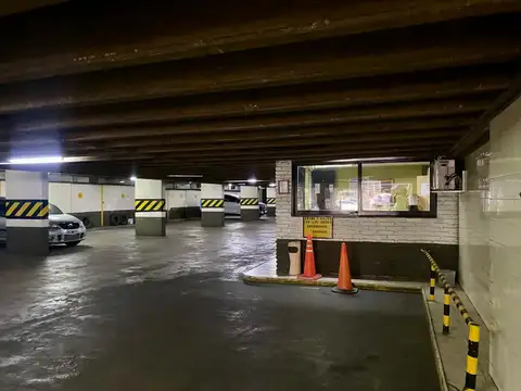 VENTA COCHERA FIJA CUBIERTA-RECOLETA