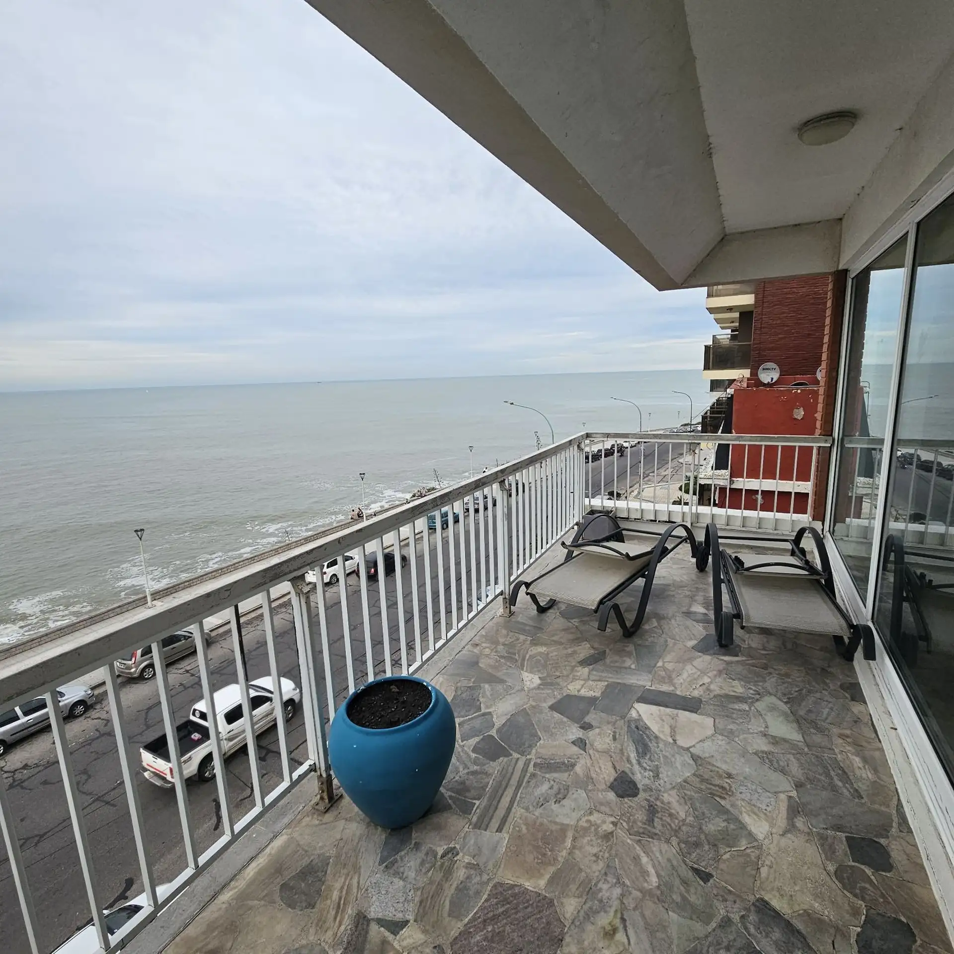 Piso 5 dorm, 220m² frente al mar en La Perla