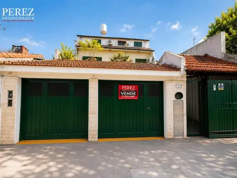 casa tipo ph en planta alta con terraza y parrilla