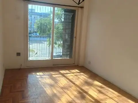 Avenida Juan Bautista Justo 8100, Piso 1