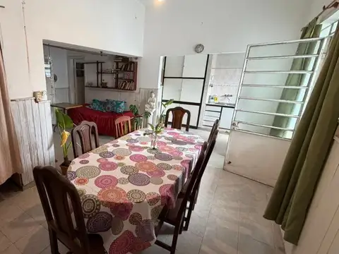 Se vende casona antigüa céntrica a refaccionar- VT