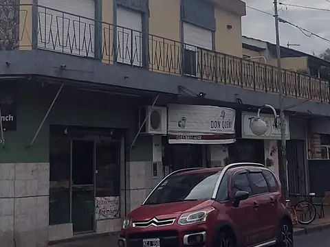 Depto Tipo Casa en Venta con 1 cocheras