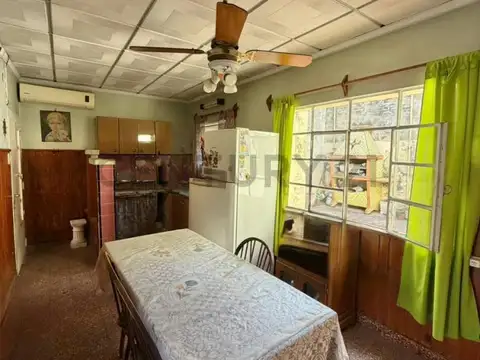 Casa 4 ambientes con 1 baño