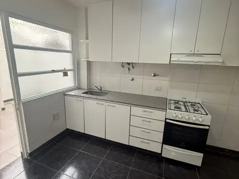 Depto Tipo Casa en Alquiler en Villa Ortuzar, $ 2.000.000