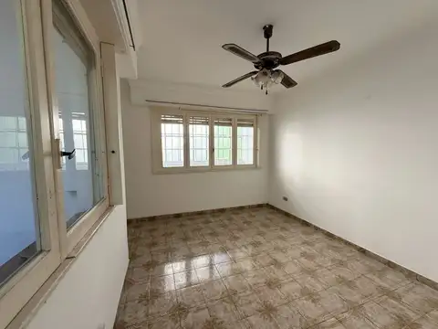 Depto Tipo Casa en Alquiler 48 años