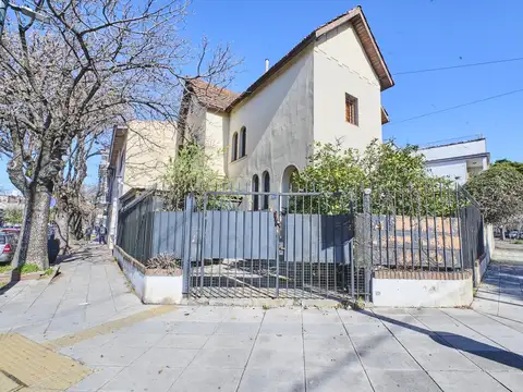 Venta Casa 5 ambientes Parque Chas