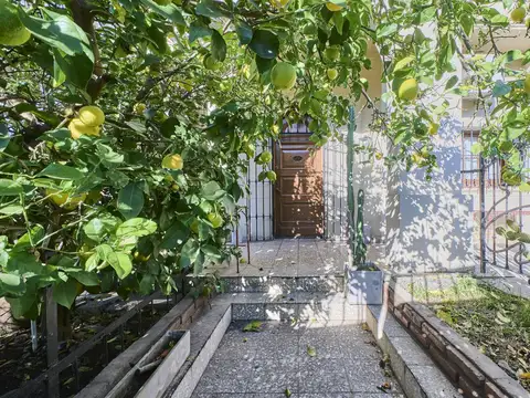Casa 5 ambientes con 1 baño