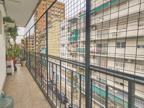 Gran 3 Amb. con Balcón Corrido al frente• Cocina Comedor Diario • Excelente Distribución * 2 baños