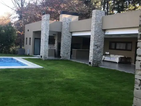 Casa en venta en  Country San Diego  Moreno