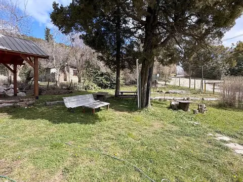 Casa más 2 departamentos con parque y cochera km 7