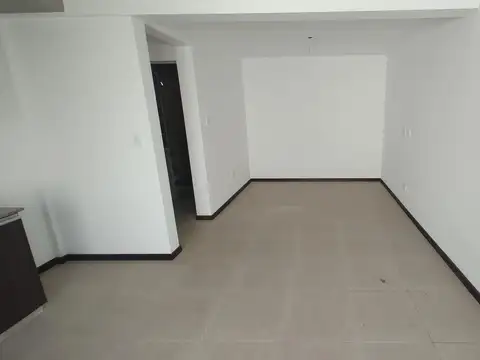 Casa 5 ambientes con 1 baño