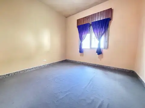 Casa 3 ambientes con 1 baño